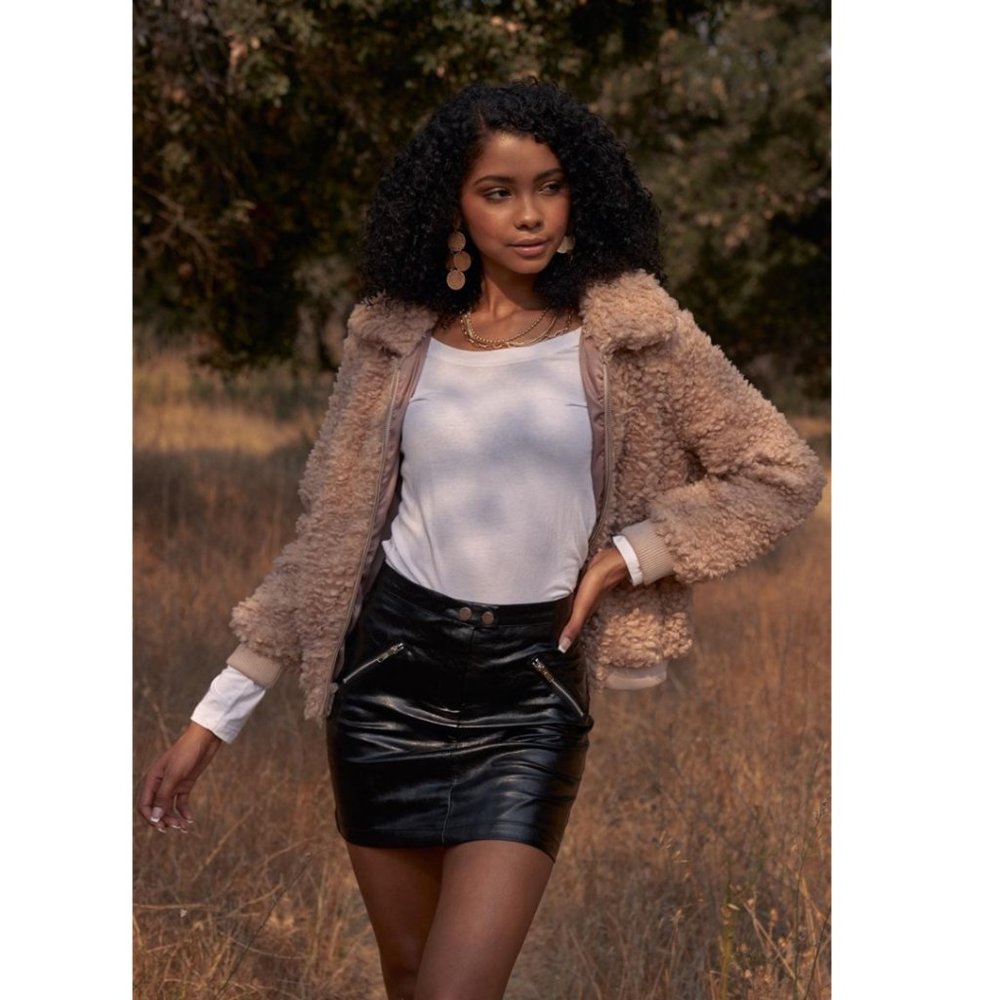 🥳 HP Faux Fur Teddy Bear Bomber Jacket NWT - Picture 2 of 5